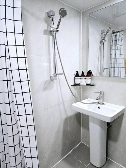 Căn hộ Newseongsu/konkuk U/pogunistay *